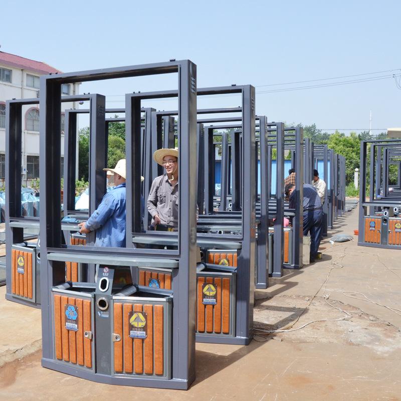 廣告垃圾箱裝配現場