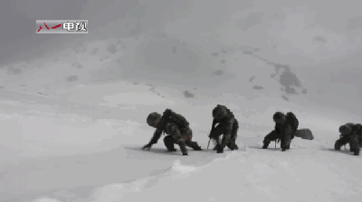 你敢挑戰(zhàn)廣告燈箱多少錢一個嗎？？？