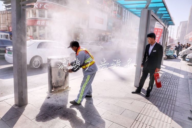 煙頭又惹禍垃圾桶起火分類垃圾亭！市民環(huán)衛(wèi)齊心兩分鐘化險(xiǎn)