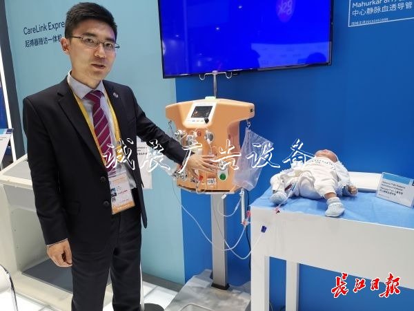 在進博會最火爆的這個宣傳欄燈箱展區(qū)，跨國巨頭涌向中國