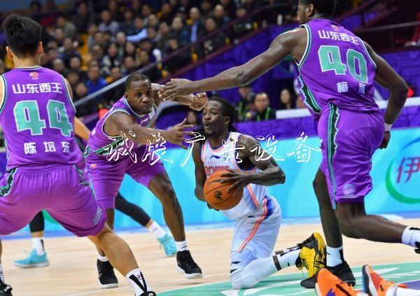 CBA聯(lián)賽：廣東、廣廈輕指路牌燈箱松取勝，四川客場逆轉(zhuǎn)山