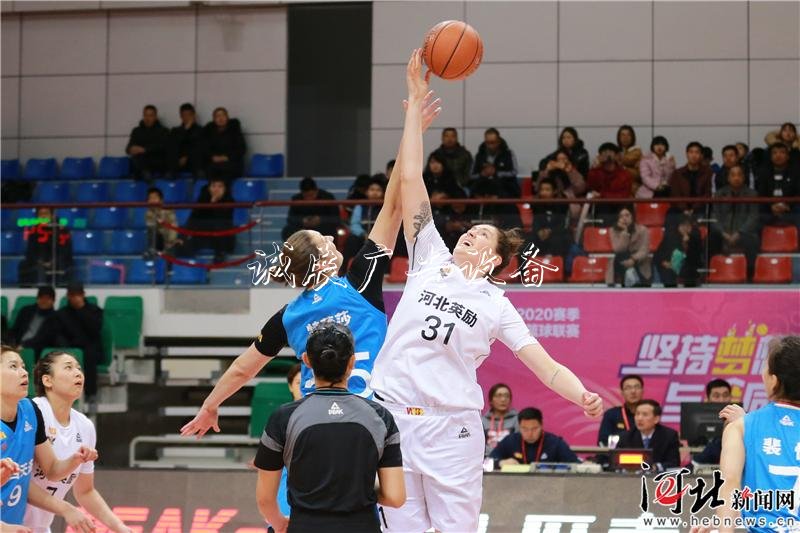 77比65！河北衡水湖女籃社區(qū)宣傳欄主場戰(zhàn)勝陜西西安天澤女籃