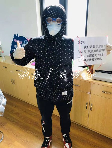 戰(zhàn)“疫”滿月，看上海宣傳欄燈箱如何打好社區(qū)“巷戰(zhàn)”？