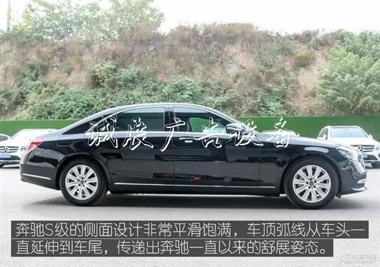 豐田埃爾法叫板奔馳路燈燈箱S級 誰更舒適和尊貴？