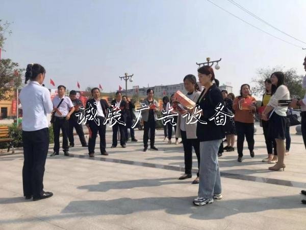 周至縣直機(jī)關(guān)工委到縣行政審批服務(wù)宣傳欄廠家局開(kāi)展機(jī)關(guān)黨建“互查、互評(píng)、互學(xué)、互促”活動(dòng)