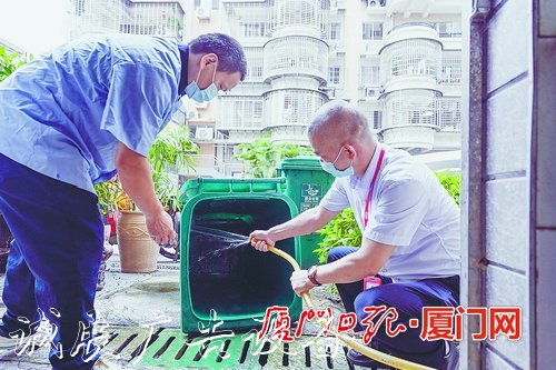廈門建立“垃圾分類直運宣傳欄”模式 專車收運直達處理廠