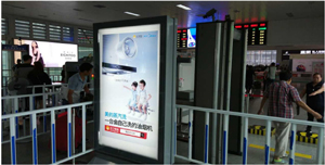 一二三線城市安檢口廣告燈箱滾動(dòng)燈箱廣告-萬(wàn)事成傳媒